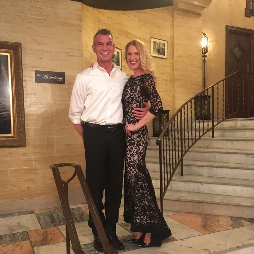 POSHMARK AMBASSADOR LORI